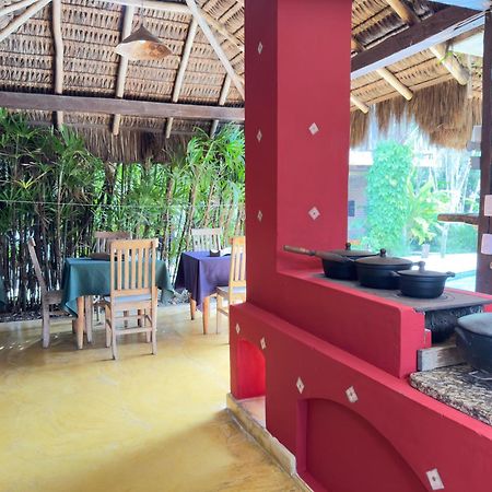 Pousada North Shore Maresias - 2 Quadras Da Praia - Casas De 2 Quartos - 80 M2 -2 Banheiros -Piscina Sauna - Estacion-Churrasq Privativa -Wifi Animais De Peq Porte Roupa De Cama E Banho Esterno foto